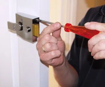 Neighborhood Locksmith Store Ormond Beach, FL 386-487-2007 - lock-locksmith